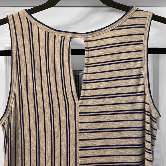 CAbi Ticker Tee - Picture 3 of 6